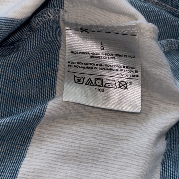 2 Old Navy men’s shortsleeve large shirt. Orange/white and blue/white stripe. - Picture 3 of 5